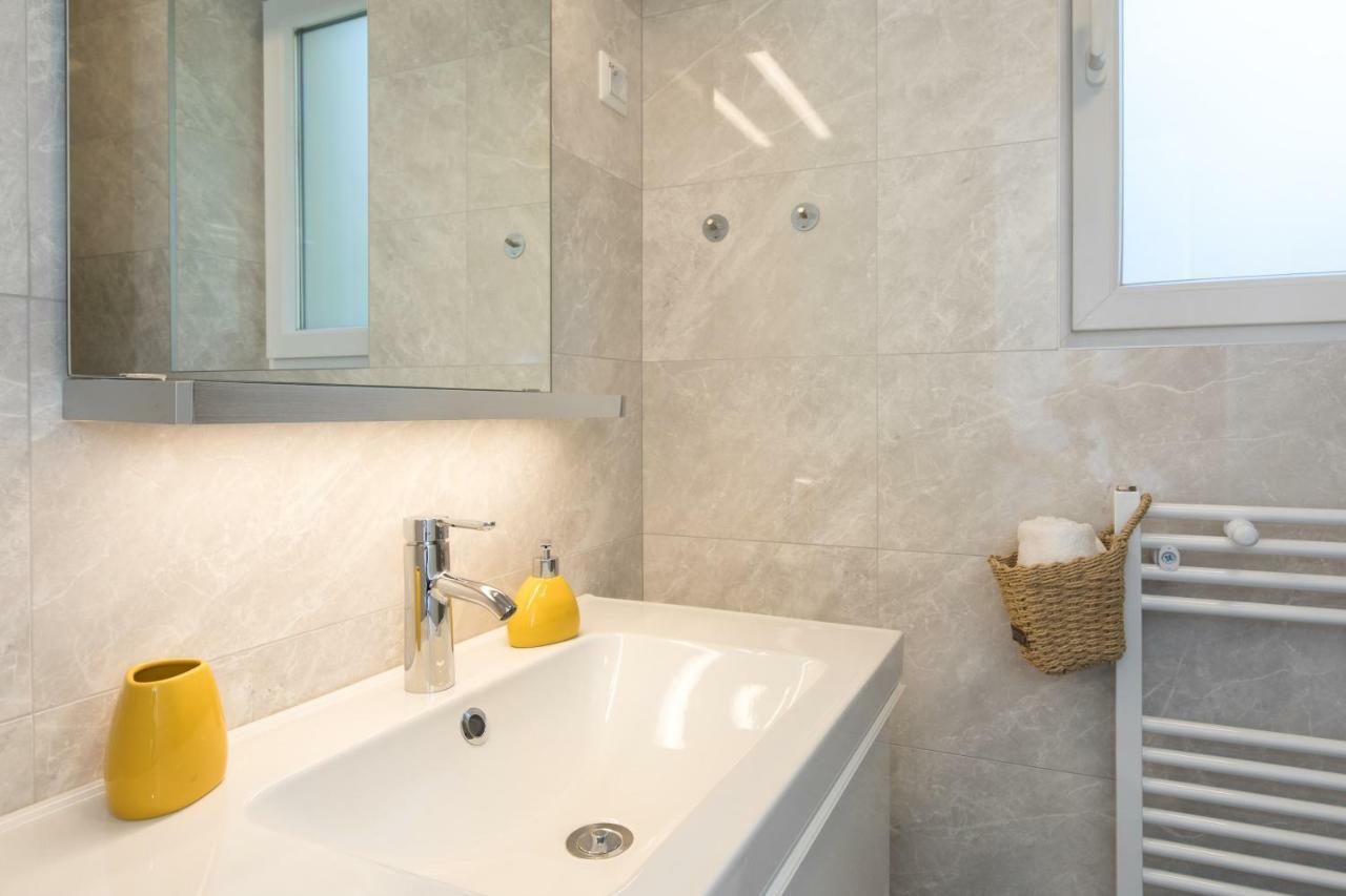 Studio Apartment Lucija Krk Town Exterior photo
